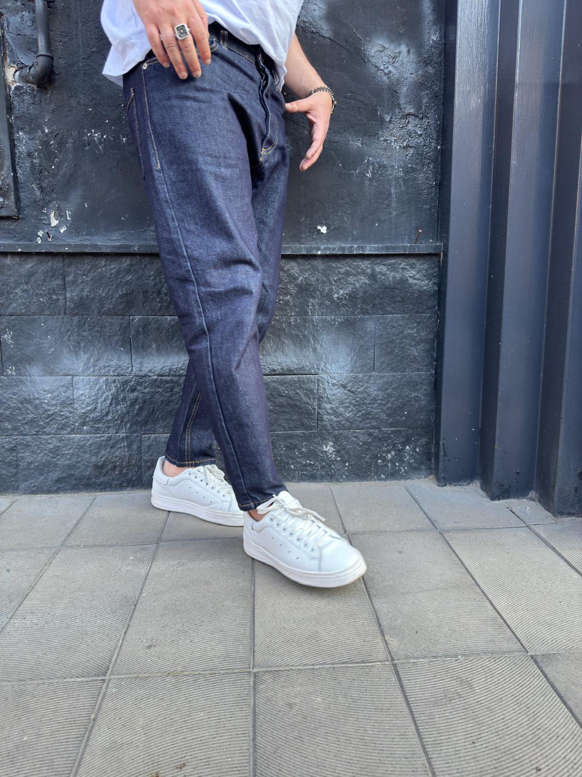 Jeans carrot lavaggio zero
