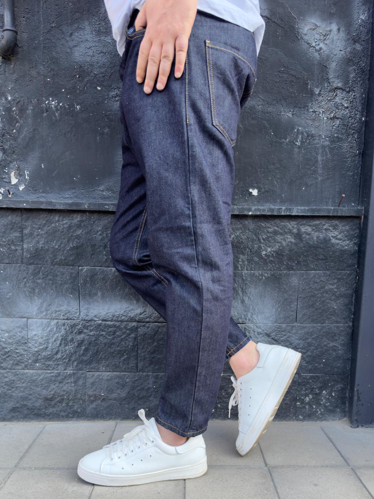 Jeans carrot lavaggio zero